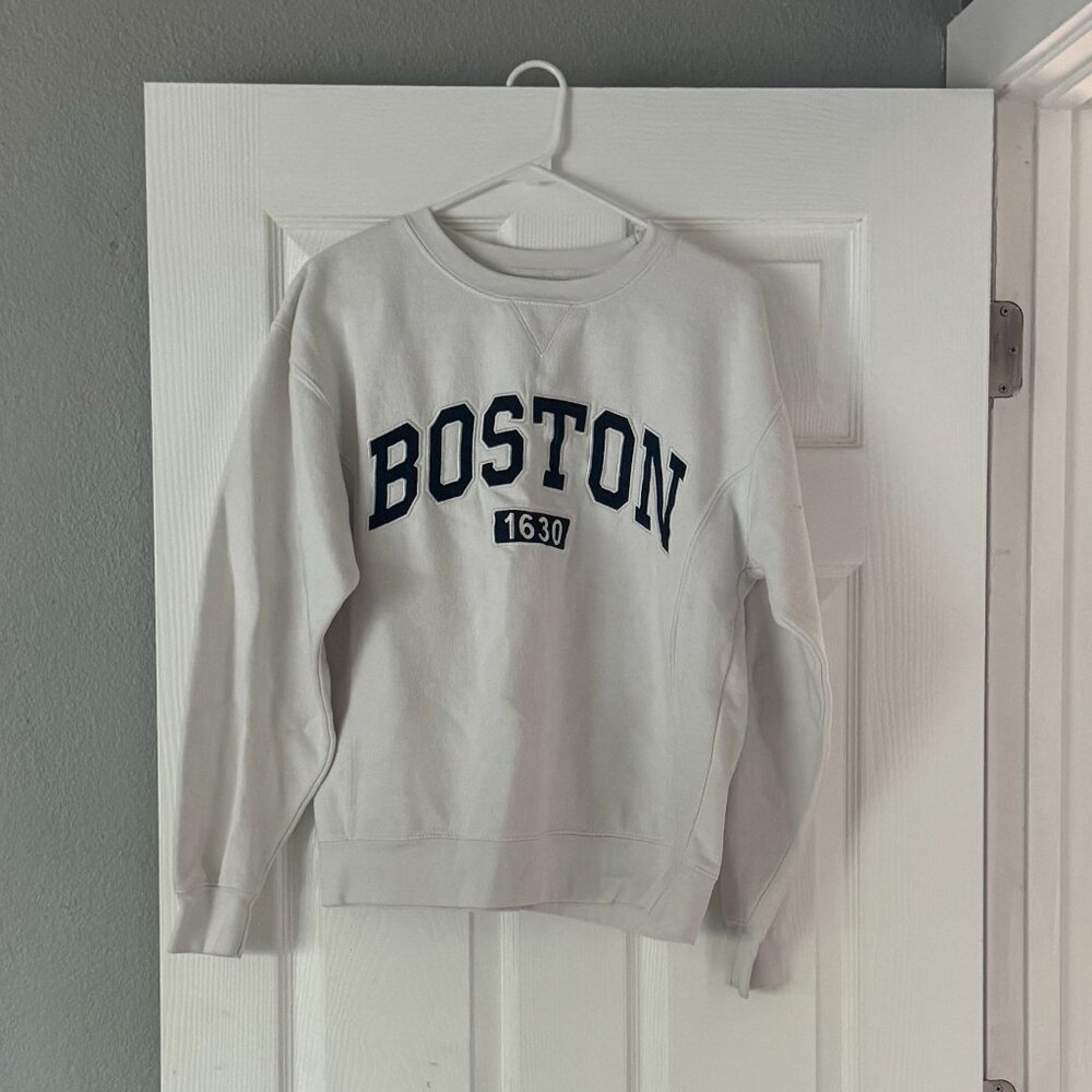 Crewneck, Size Small